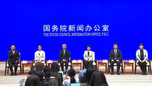 国新办举行“践行医者仁心 护佑人民健康”中外记者见面会